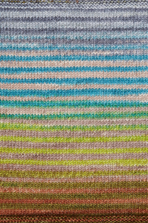 Urth Yarns | Uneek Fingering 3030-blauw/groen gestreept
