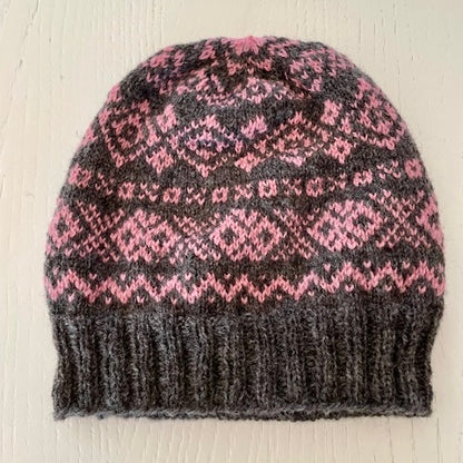 Rondbreien met liefde – een naadloze muts breien