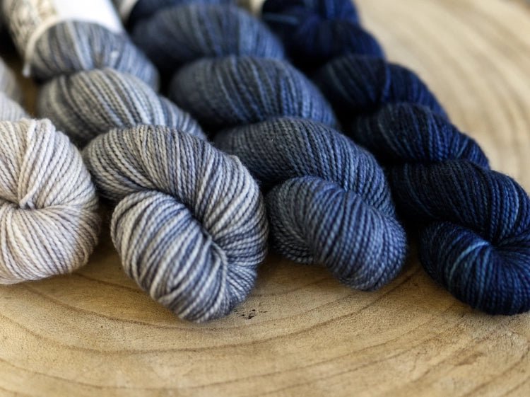 Koigu yarns Koigu Pewter Solid Colour Family Blue